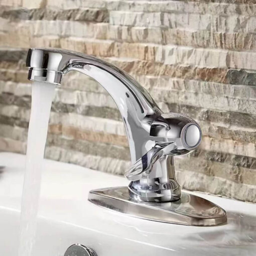 Classic Modern Chrome Bathroom Faucet with Elegant Streamlined Design
